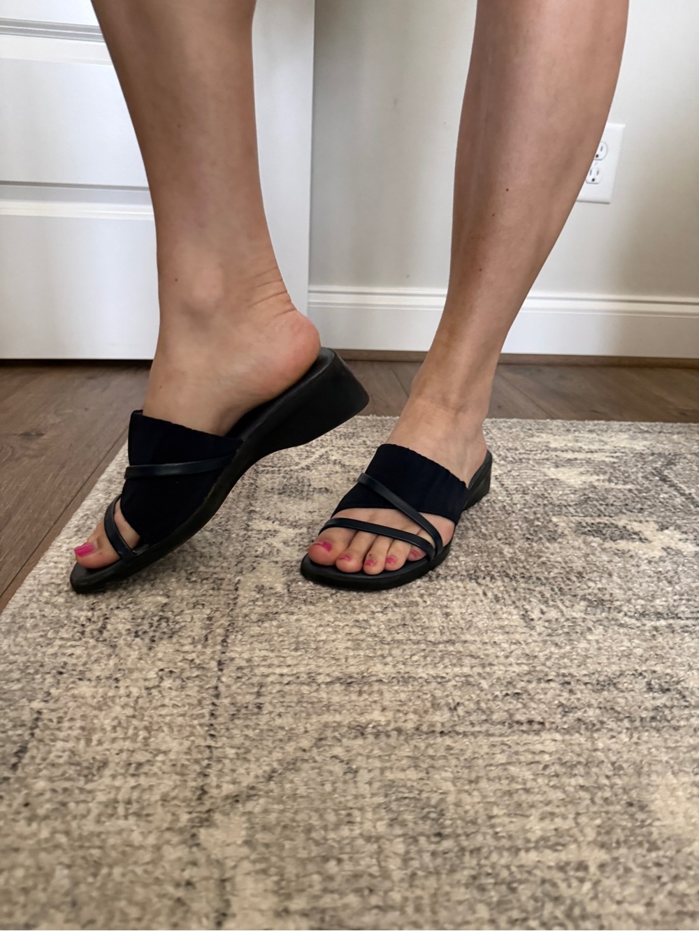 Y2K 2000s vintage kitten heels sandals wedge blue strappy